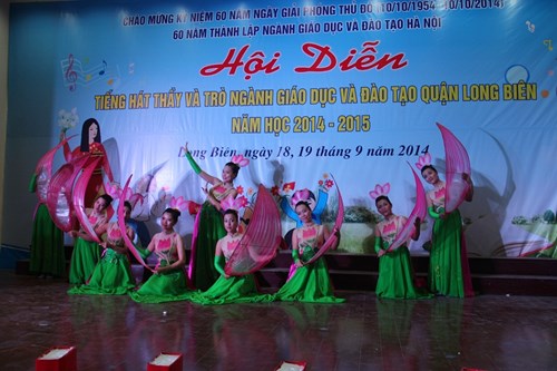 Dấu ấn từ Hội diễn tiếng hát thầy và trò ngành giáo dục quận Long Biên
